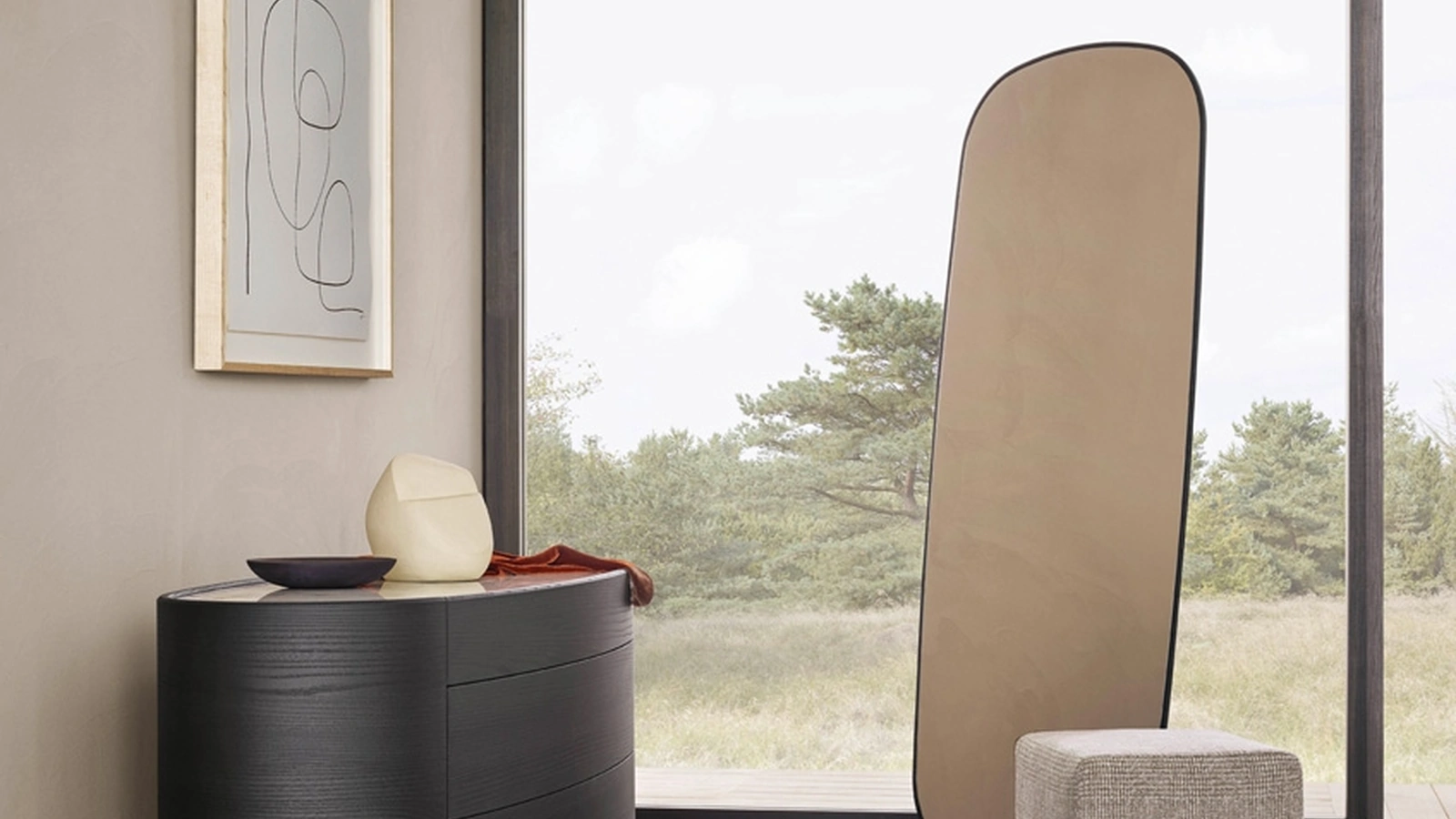 Specchiera Audrey con cornice in olmo nero e specchio bronzato di Poliform