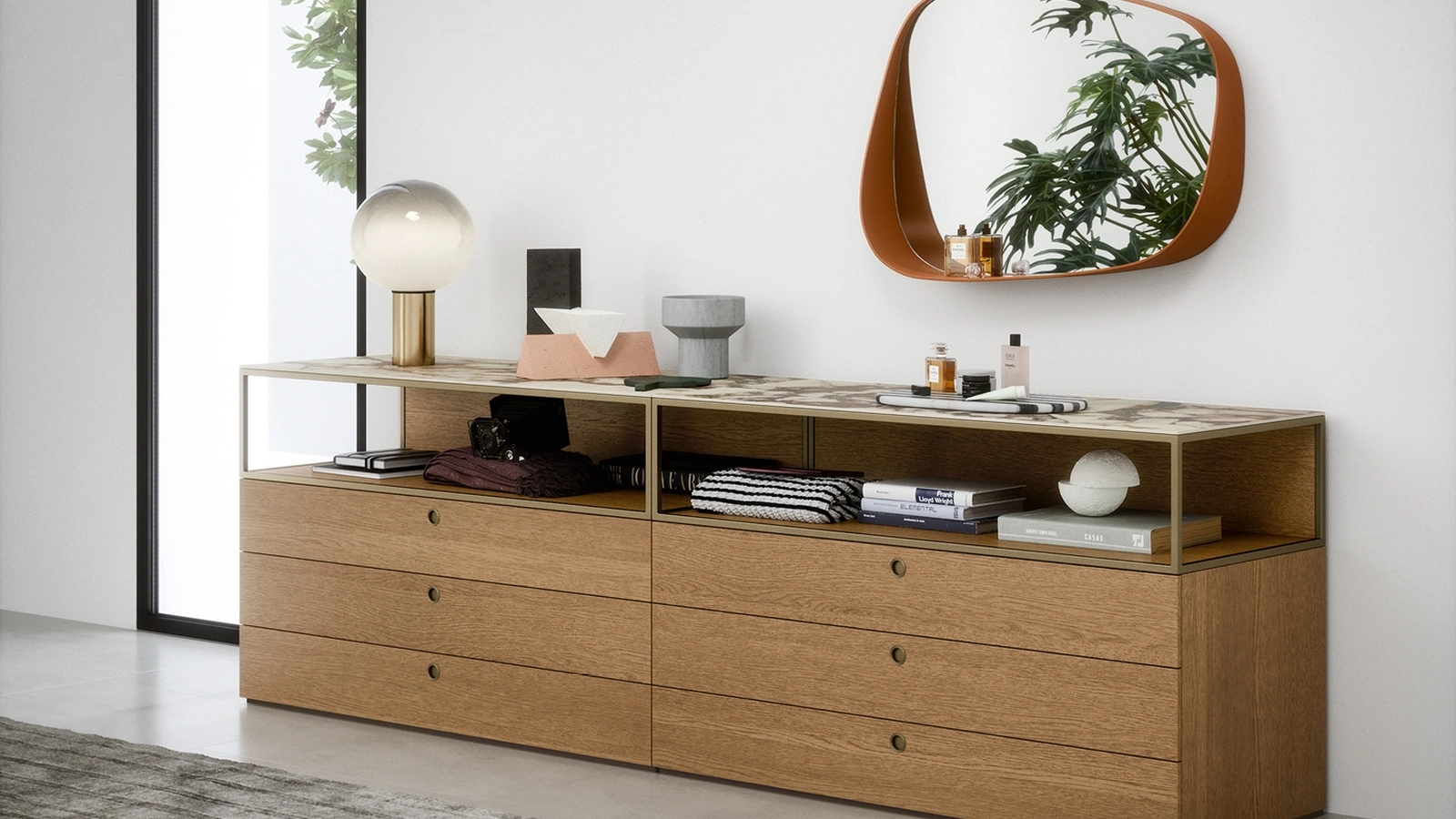 Specchio Flow con cornice in cuoio di Novamobili