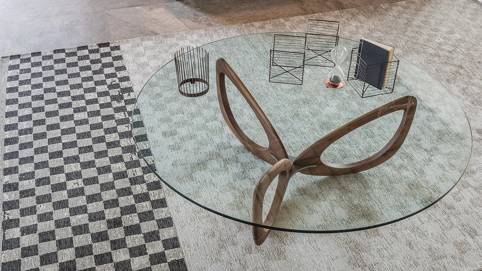 Tavolino in vetro con base in legno Helix di Cattelan Italia