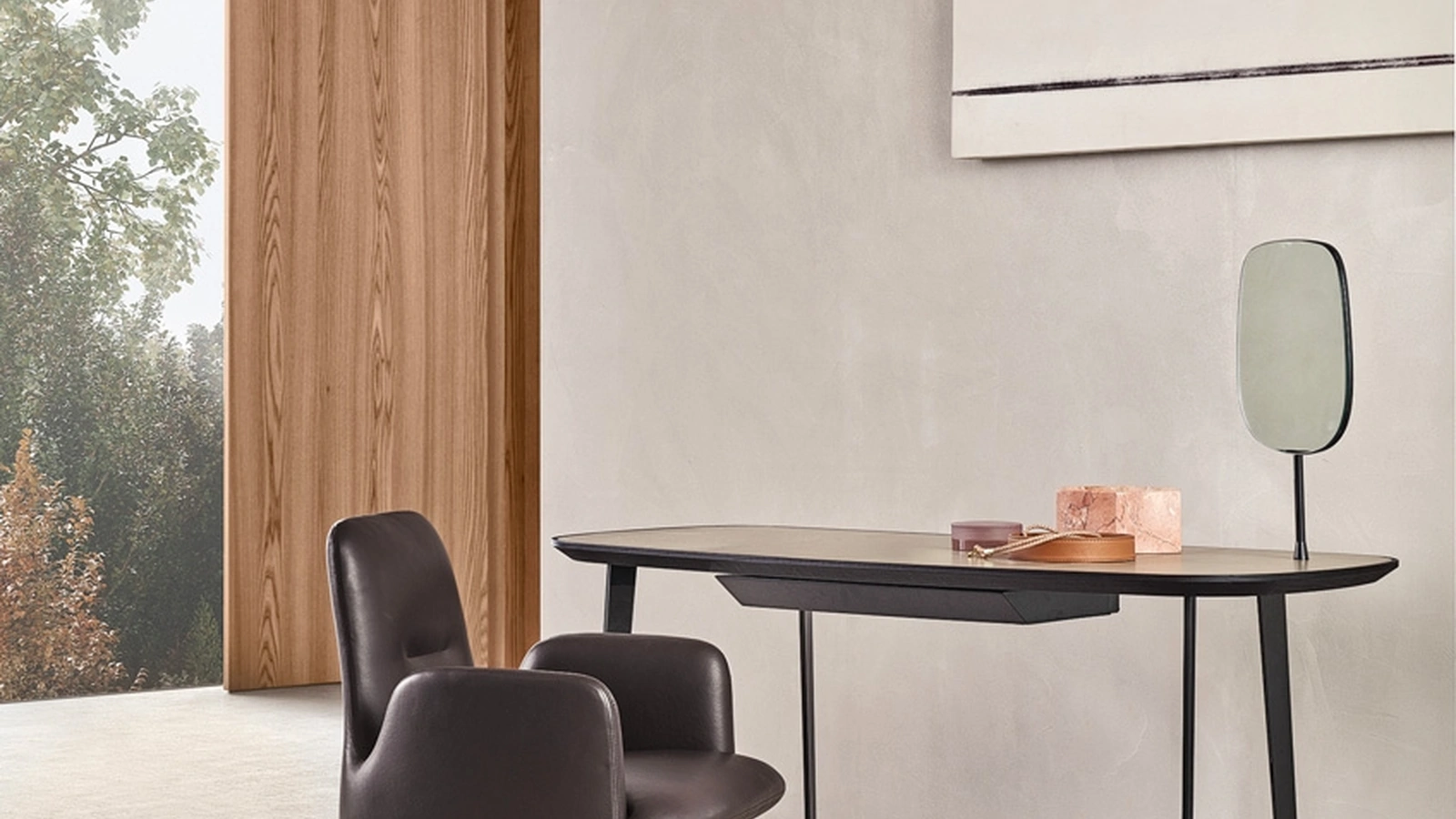 Scrittoio Mathieu in cuoio con cornice in rovere e struttura in brown nickel lucido di Poliform