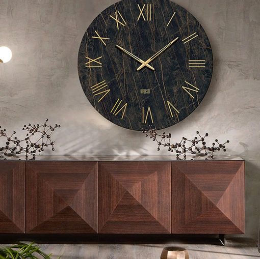 Orologio da muro Portofino in cristallo serigrafato effetto marmo di Riflessi