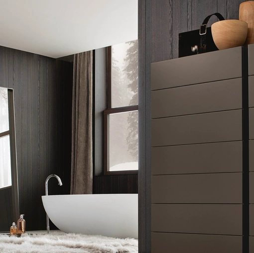 Specchiera Sara con cornice in brown nickel opaco e specchio bianco di Poliform