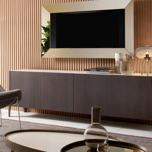 Specchio da parete Mirror TV con cornice in cristallo e alloggio per TV di Riflessi