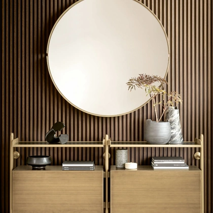 Specchio Omega con cornice in metallo di Riflessi