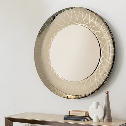 Specchio Vanity con cornice in cristallo specchiante bronzato in fusione con incisioni di Riflessi