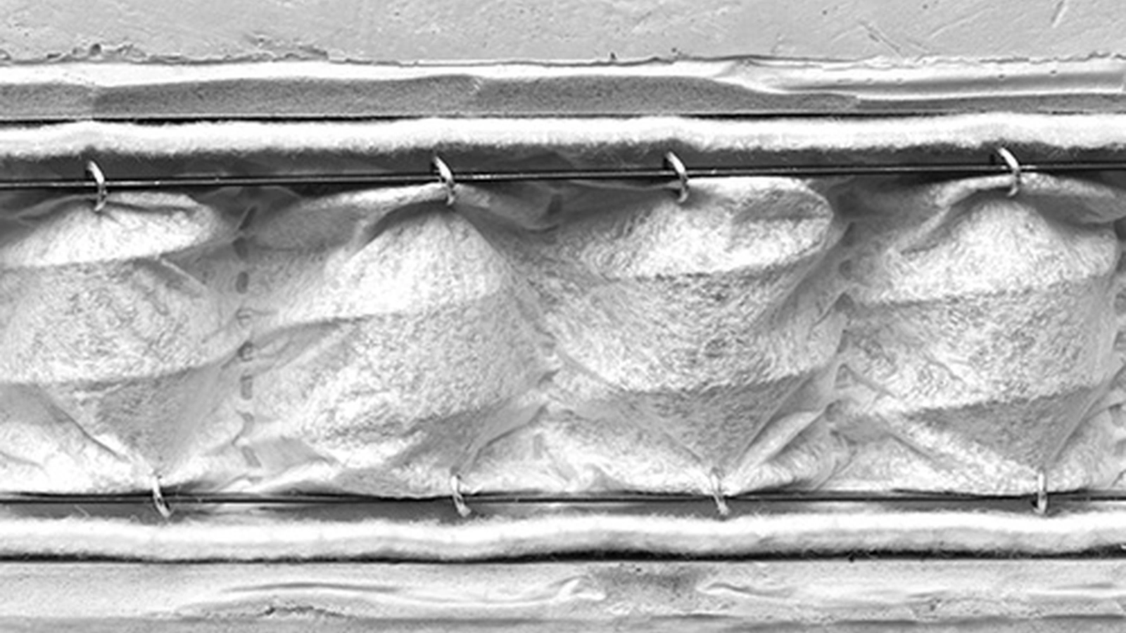 Materasso Memoform H26 a molle insacchettate e viscoelastico di Flou