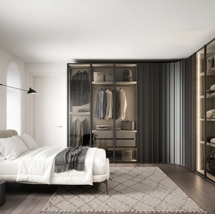 Armadio angolare in laccato e vetro Stave di Novamobili