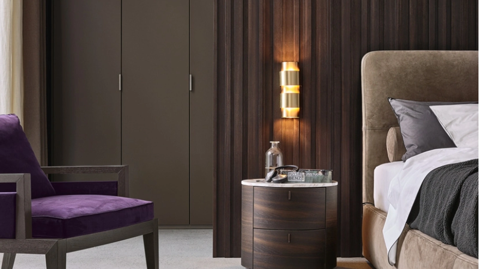 Comodino Onda in rovere con top in marmo di Poliform