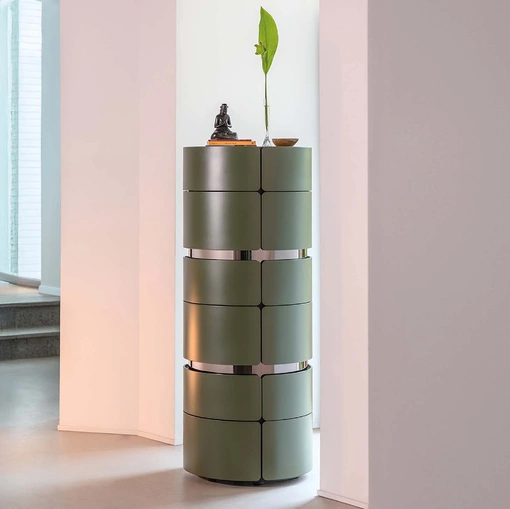 Cassettiera Toshi rivestita in pelle di Flou