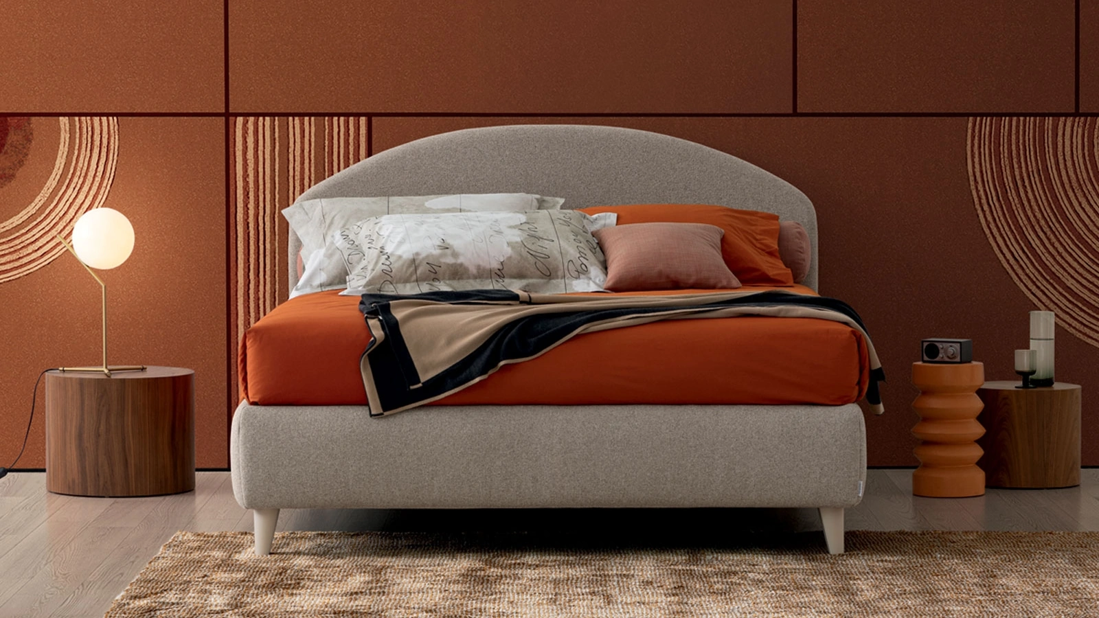 Letto in tessuto con testiera arrotondata Castle di Oggioni