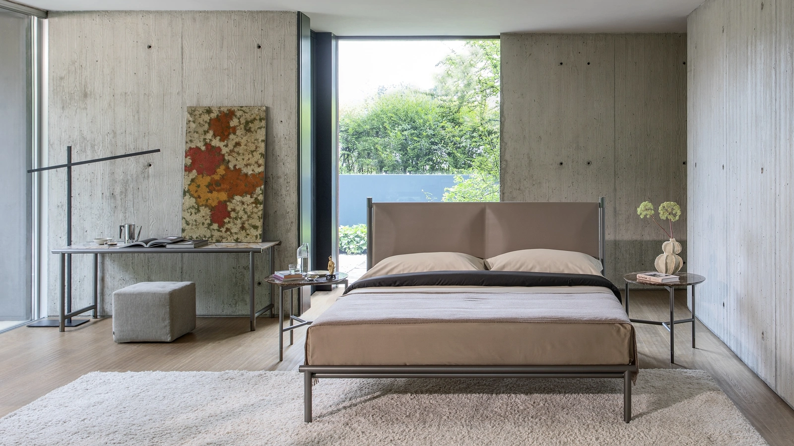 Letto in pelle Iko di Flou