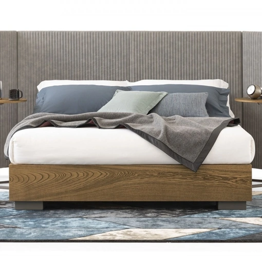 Letto con testiera in tessuto con pannelli laterali reclinabili e base con contenitore in legno Promenade Wing di Oggioni