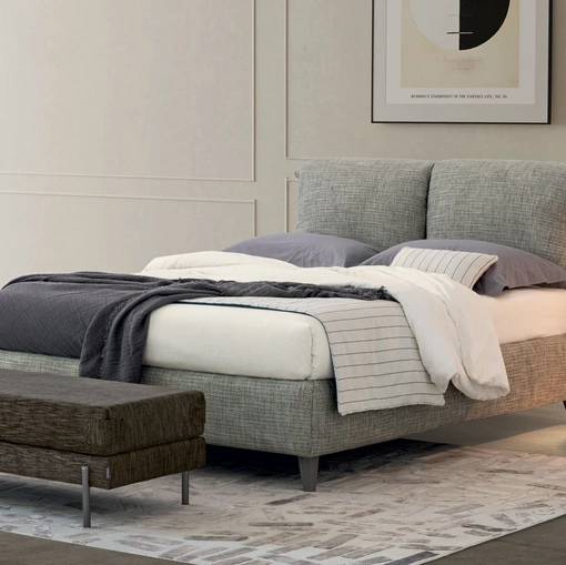 Letto in tessuto imbottito con testiera reclinabile Pug di Oggioni