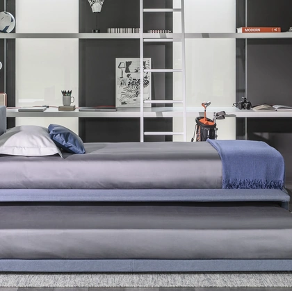 Letto singolo con letto estraibile Biss di Flou