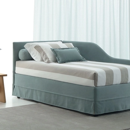 Daybed singolo in tessuto con letto estraibile e contenitore Golf 331 di Oggioni