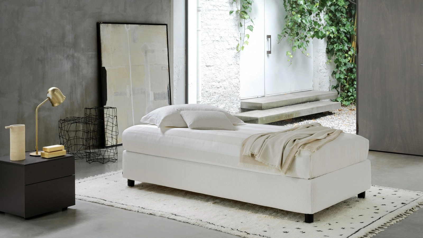 Letto singolo in tessuto con contenitore Sommier di Flou