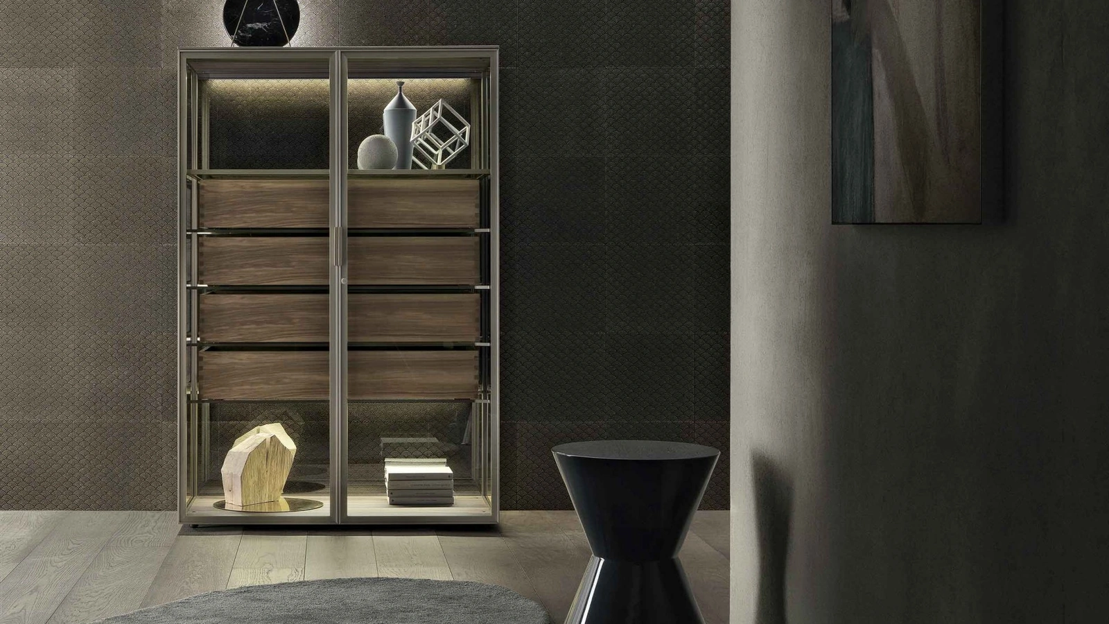 Madia Alambra Alta in vetro e metallo con cassetti in Noce di Rimadesio