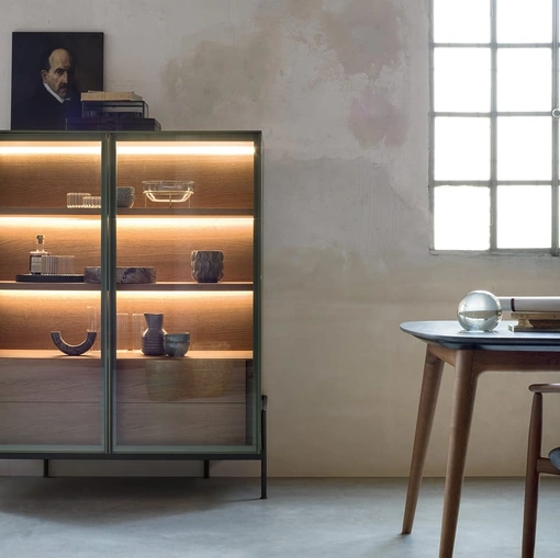 Madia Alta Belt 01 in vetro e legno di Novamobili