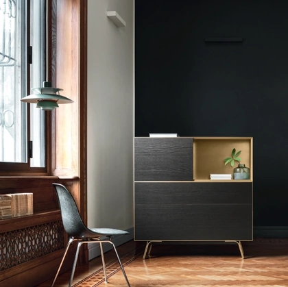 Madia Domino IN2 25I in Rovere carbone e laccato metallo Ottone di Sangiacomo