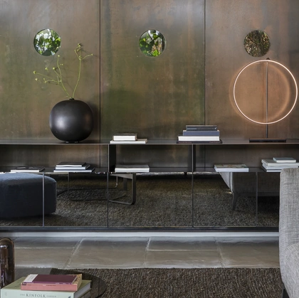 Madia Foglio con ante a specchio di Flou