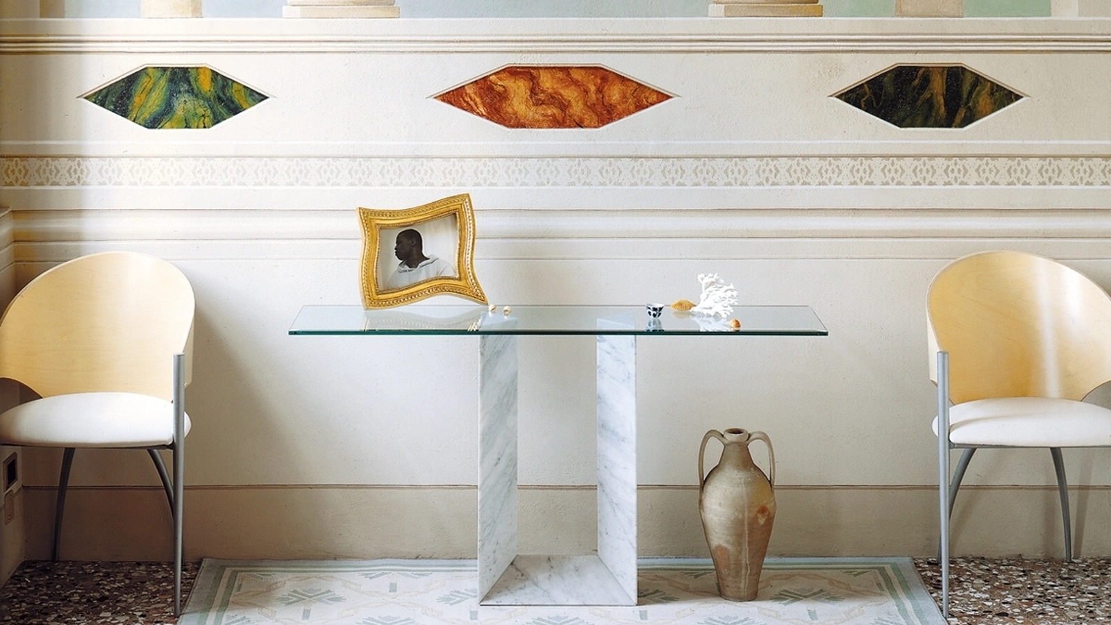 Consolle Diapason in cristallo con base in marmo di Cattelan Italia