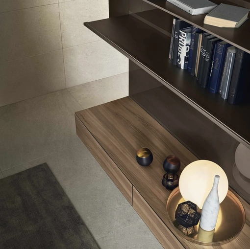 Parete Attrezzata Abacus in vetro Caffè lucido e Noce di Rimadesio