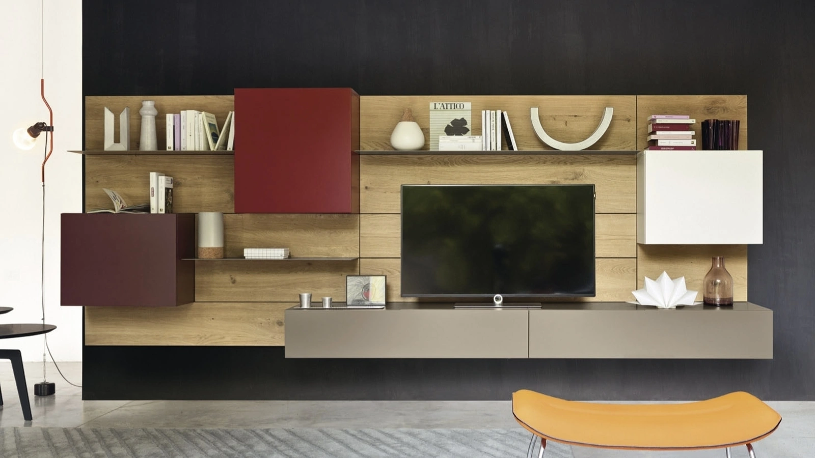 Parete Attrezzata Lampo L6C27 in laccato opaco di Sangiacomo