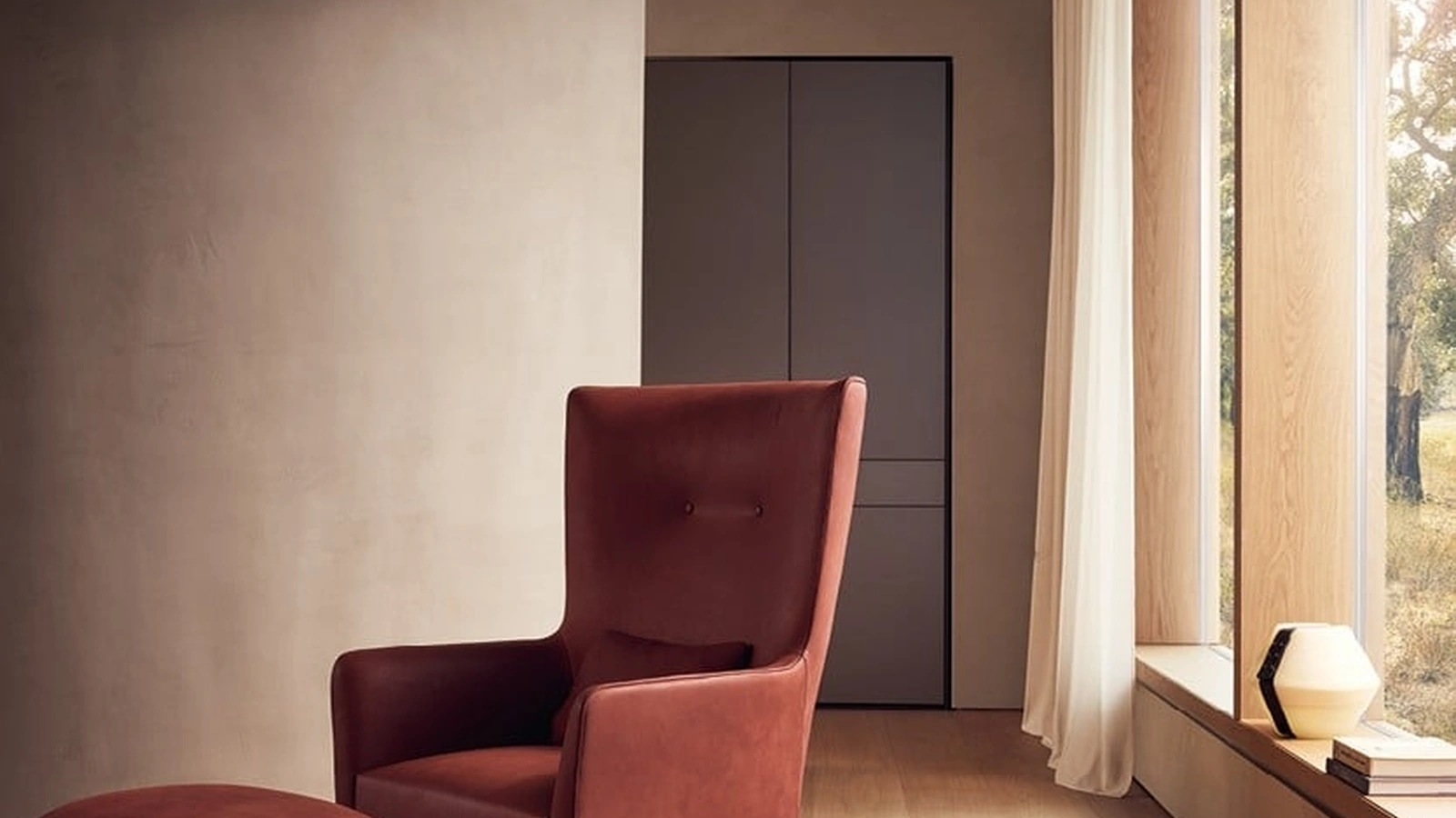 Poltrona Gentleman Reserved in pelle di Poliform