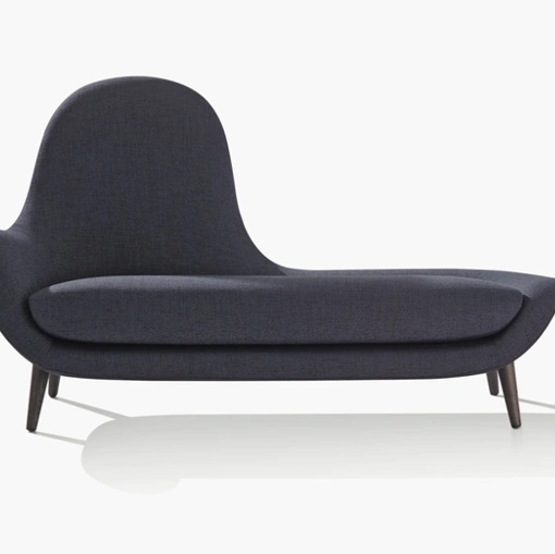 Poltrona Mad Chaise Longue in tessuto e pelle sul retro con gambe in olmo nero di Poliform