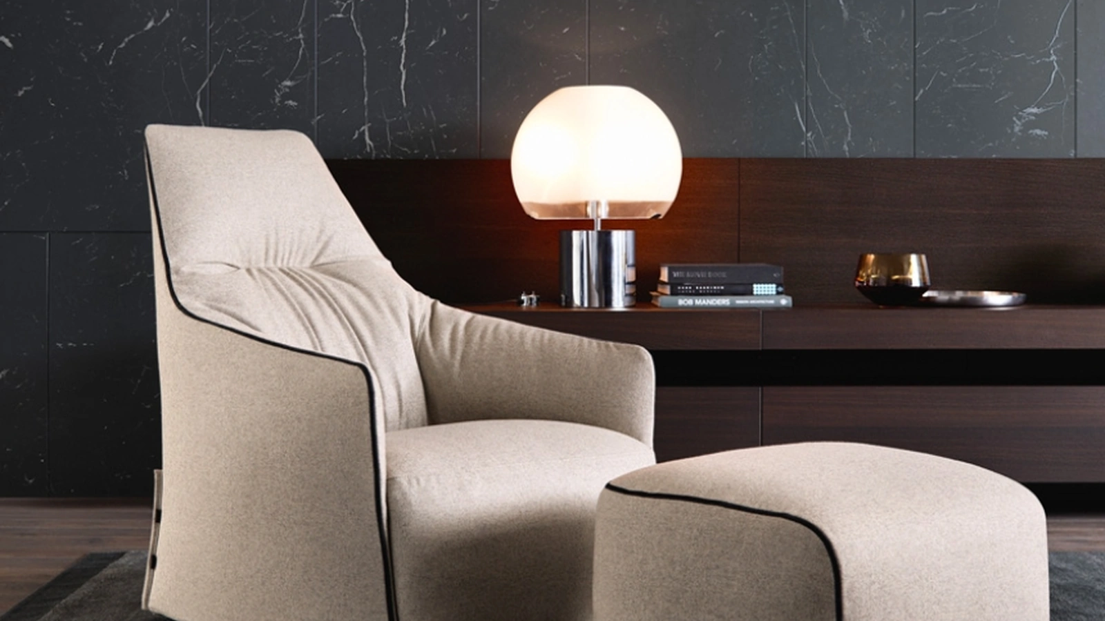 Poltrona Santa Monica Lounge in tessuto con cuciture in cordoncino di Poliform