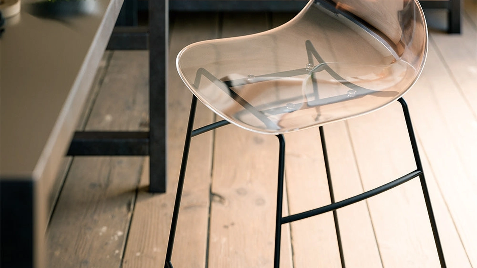 Sgabello Academy Trasparente di Connubia