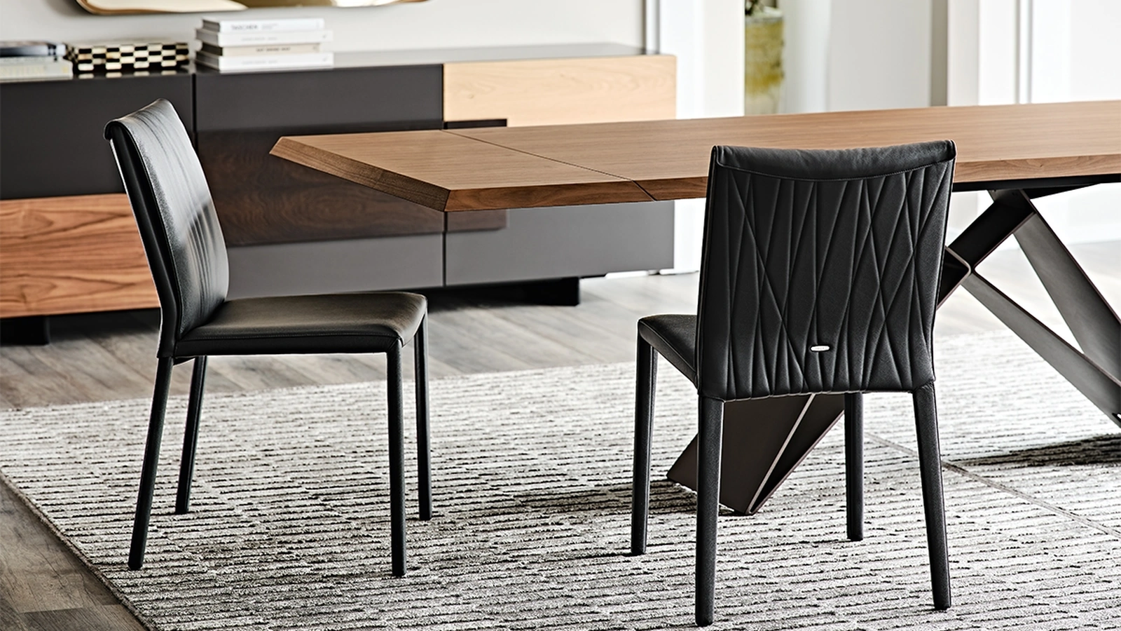 Sedia in ecopelle con imbottitura trapuntata Italia Couture di Cattelan Italia