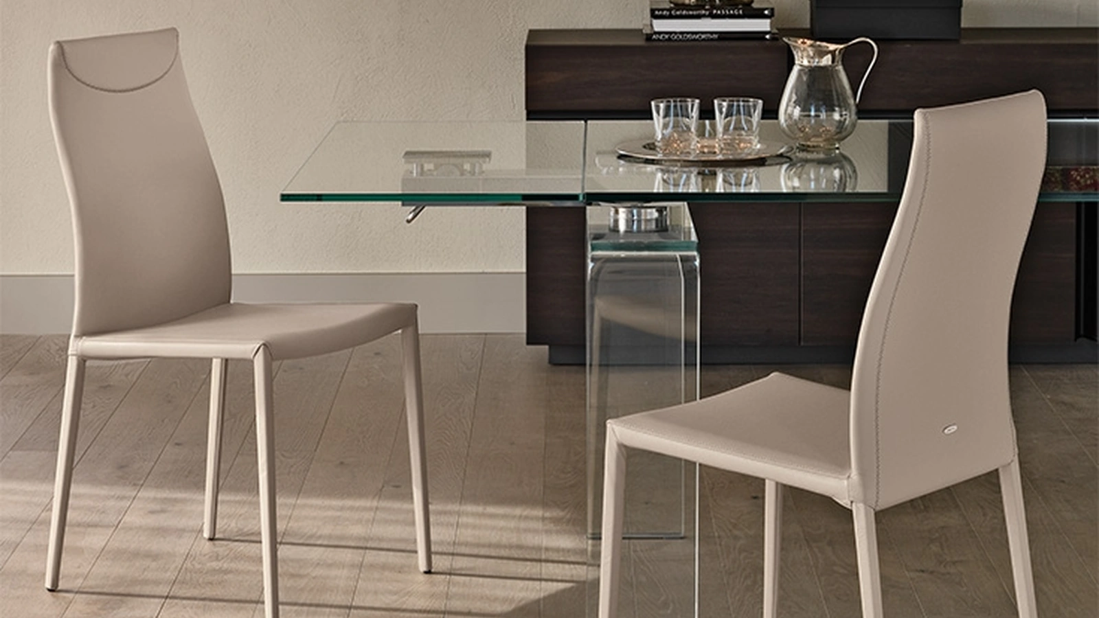 Sedia rivestita in ecopelle Maya Flex di Cattelan Italia