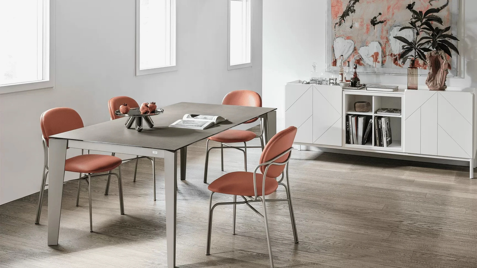 Sedia rivestita in pelle con struttura in acciaio Dada di Bontempi