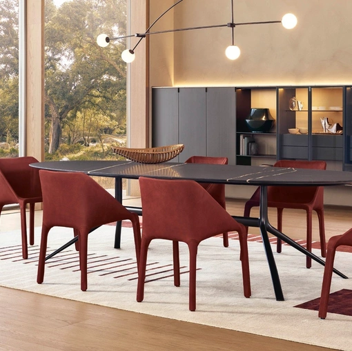 Sedia rivestita in pelle Manta di Poliform