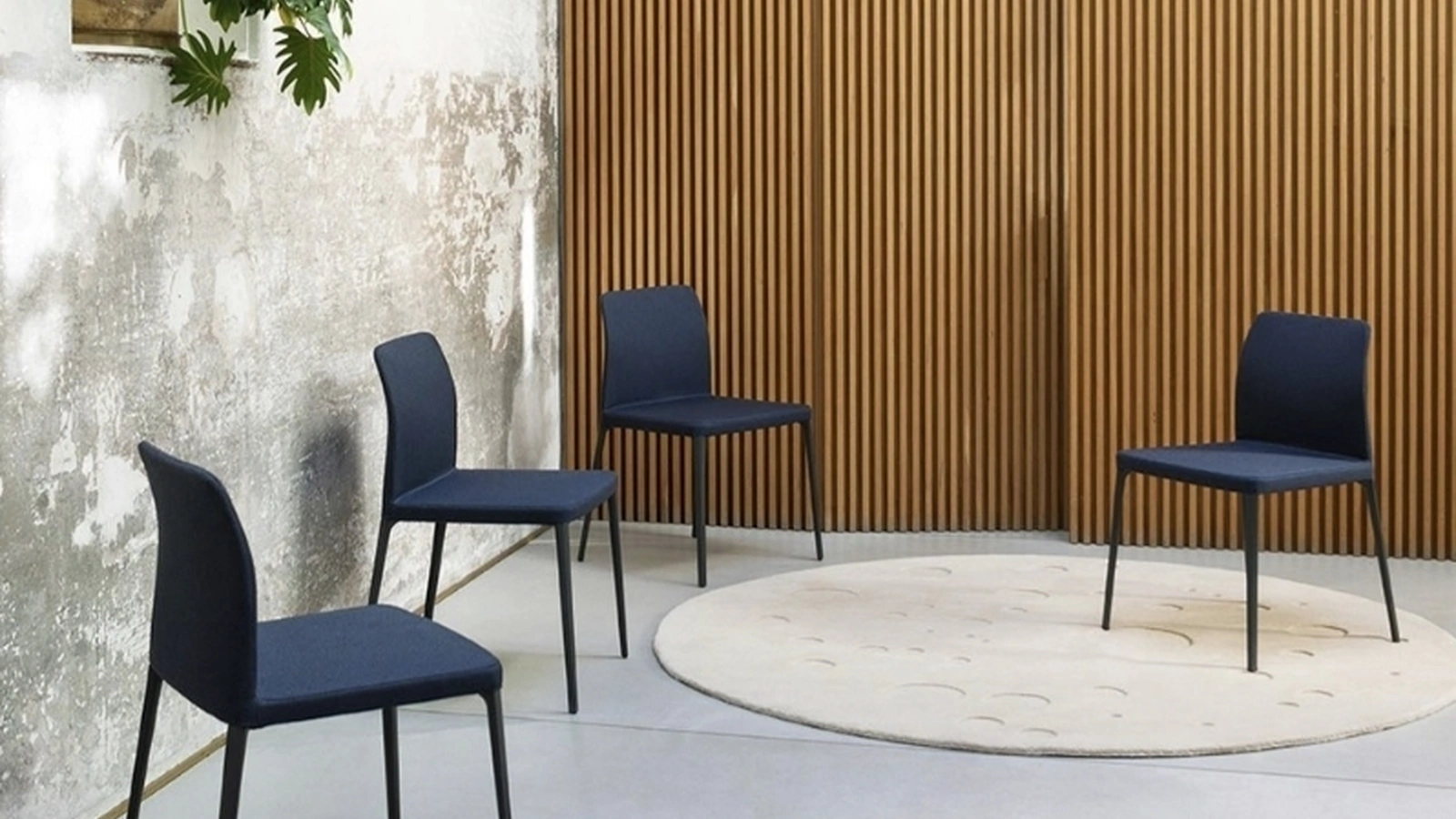 Sedia imbottita Nara di Desalto