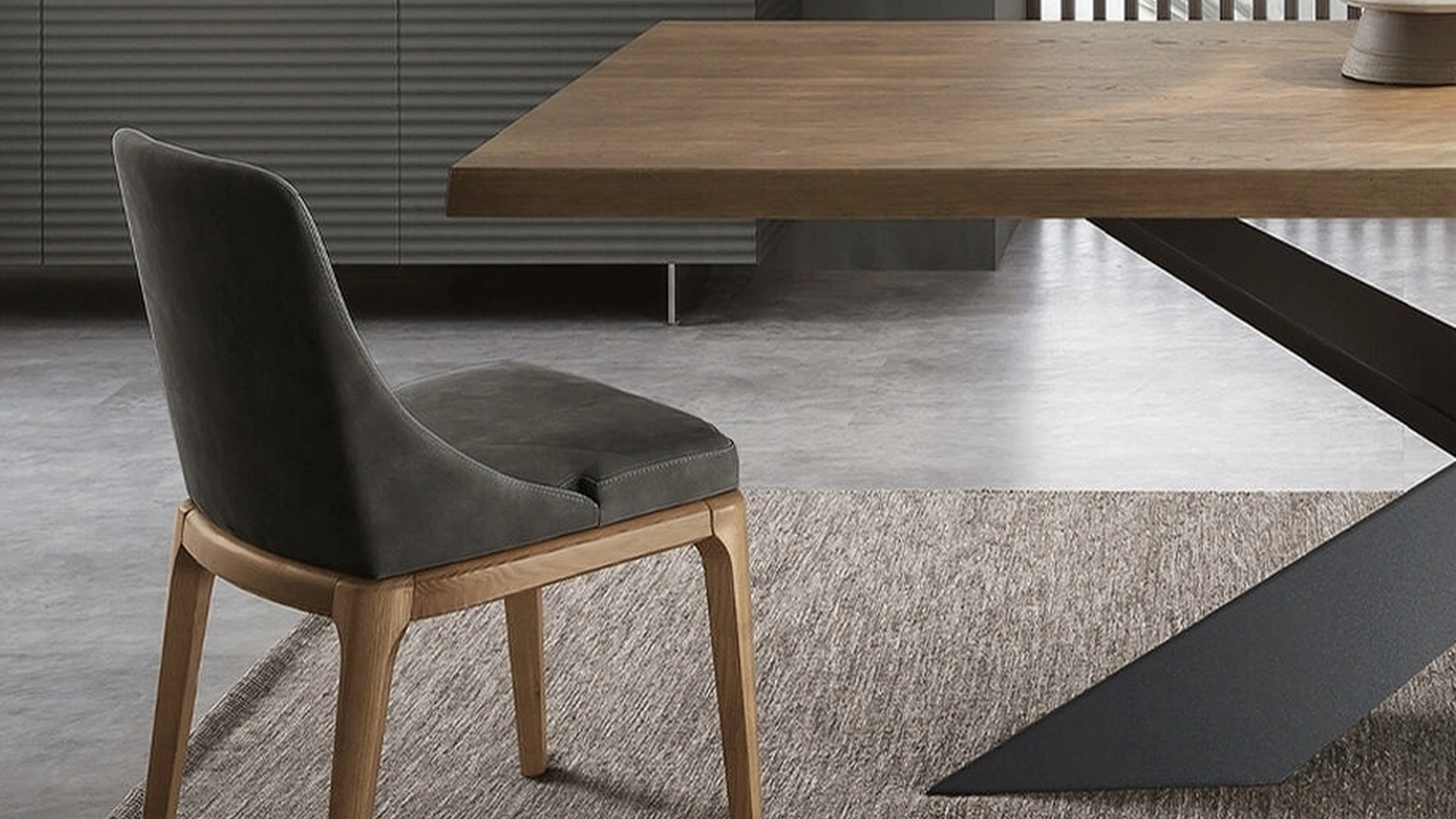 Sedia Margot in econabuk e legno di Riflessi