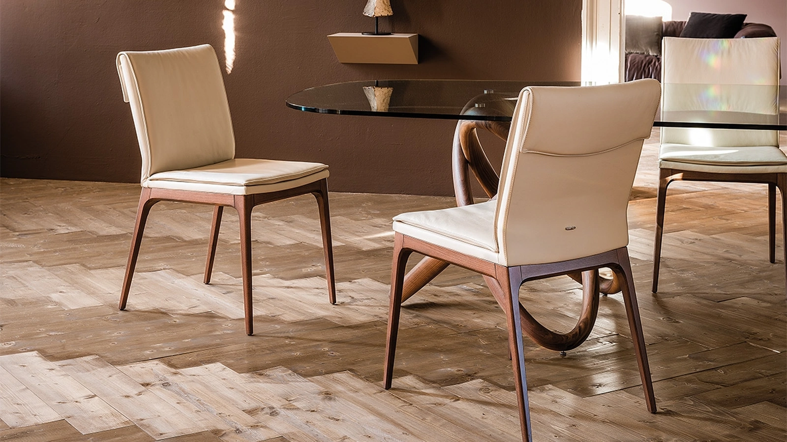 Sedia in pelle con gambe in legno Sofia di Cattelan Italia