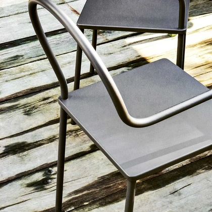 Sedia di design Softer than Steel in acciaio di Desalto