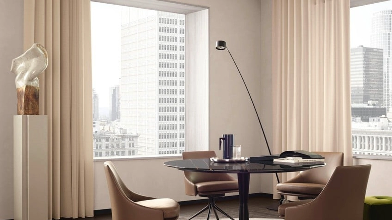 Sedia Stanford Bridge in pelle di Poliform