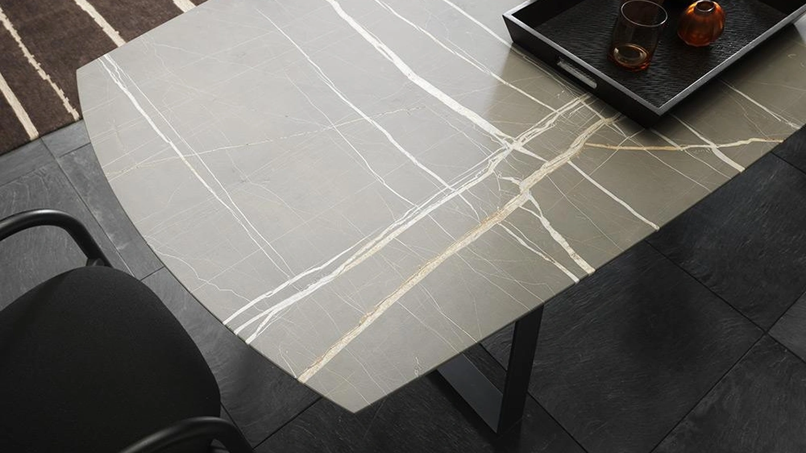 Tavolo in pietra Sahara Noir 06 di Modulnova