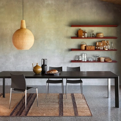 Tavolo Mac con top in ceramica di Desalto