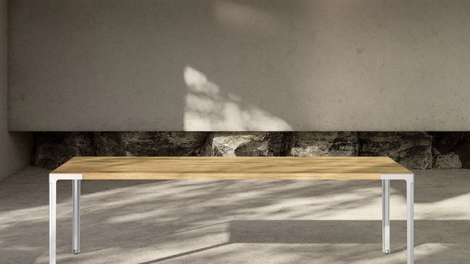 Tavolo Fan in rovere e acciaio di Desalto