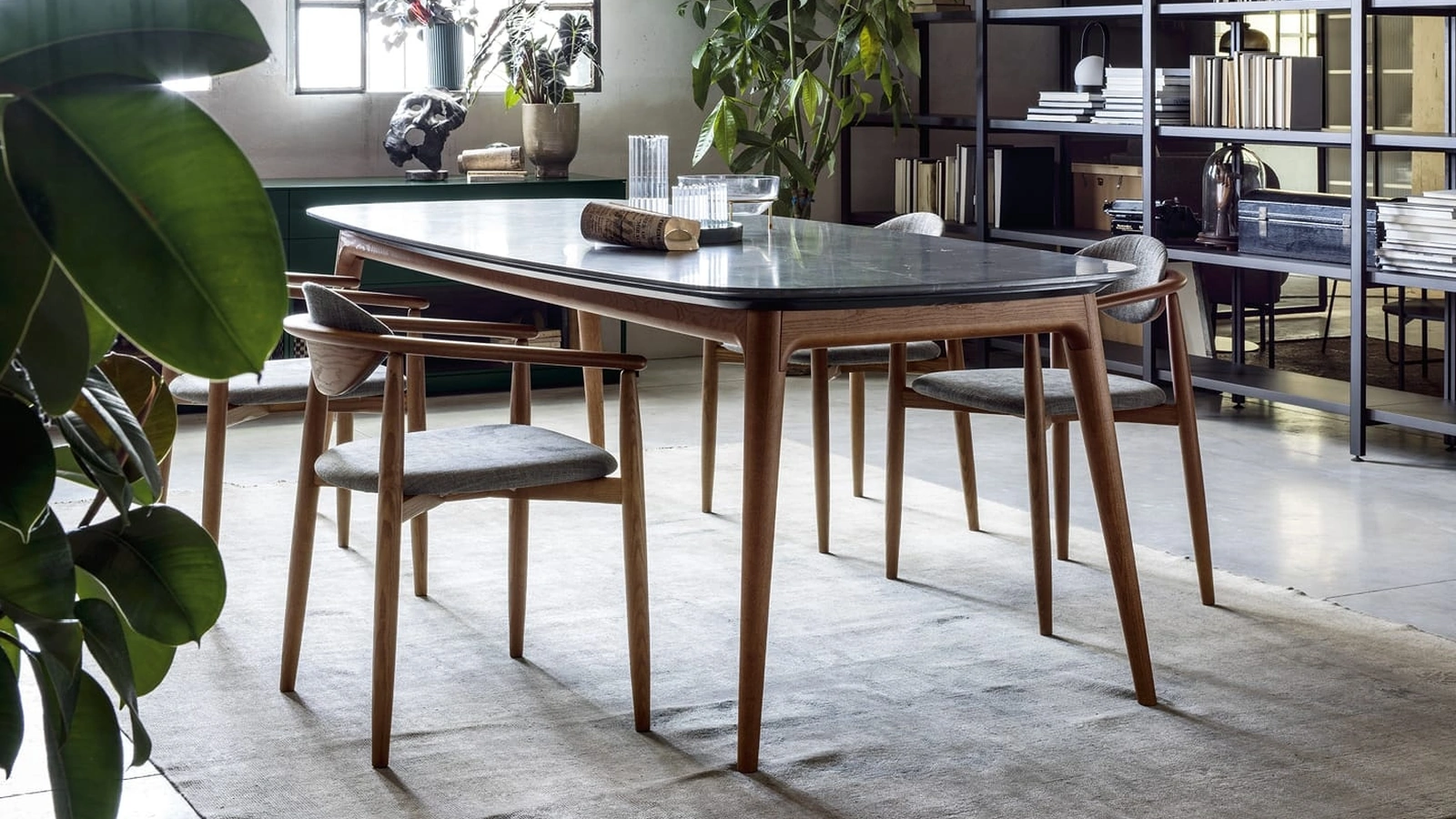 Tavolo Hanami con top in marmo di Novamobili