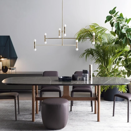 Tavolo Torii con top in marmo Grigio e base in legno di Novamobili