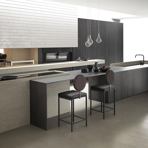 Cucina Design con isola Blade 03 in Gres Black Metal, Pietra Piasentina e Cedro Brown di Modulnova