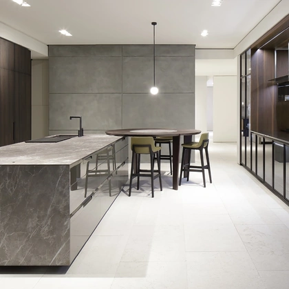 Cucina Design con isola Shape 04 di Poliform