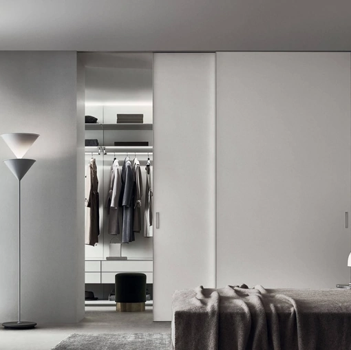 Porta per interni Graphis Light in vetro laccato bianco latte di Rimadesio