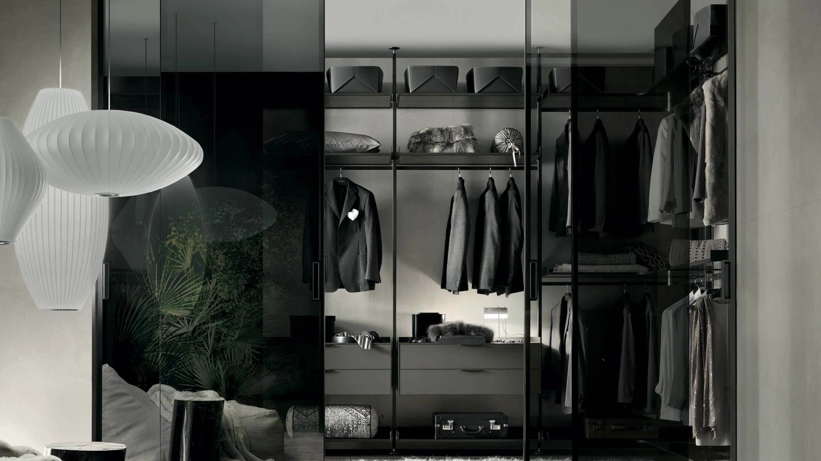 Porta per interni scorrevole Graphis Light in vetro riflettente Grigio di Rimadesio