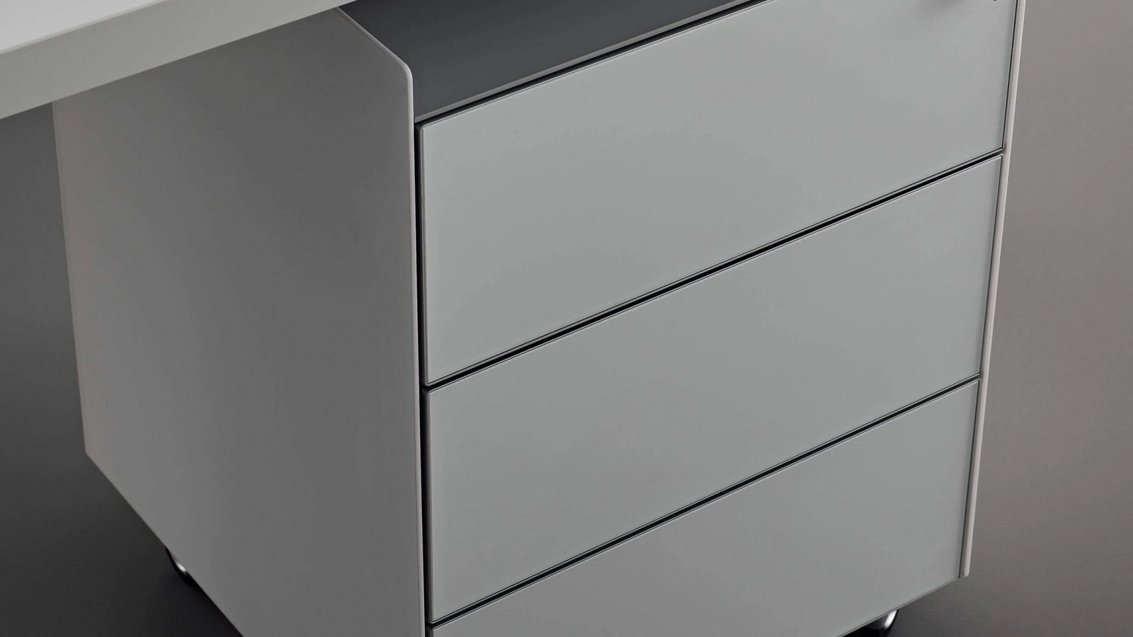 Cassettiera in vetro Flat System di Rimadesio